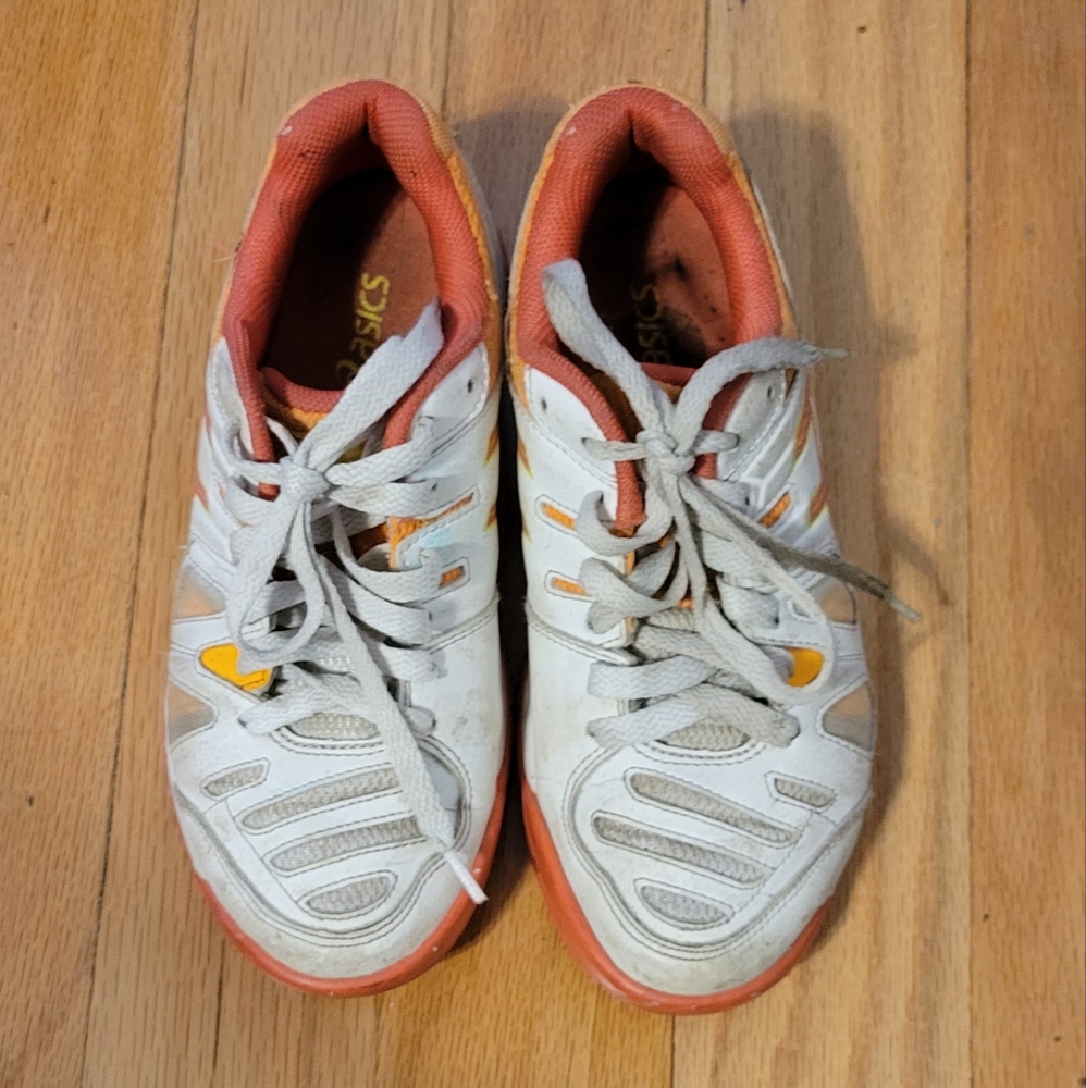 ASICS girls volleyball shoes size 2